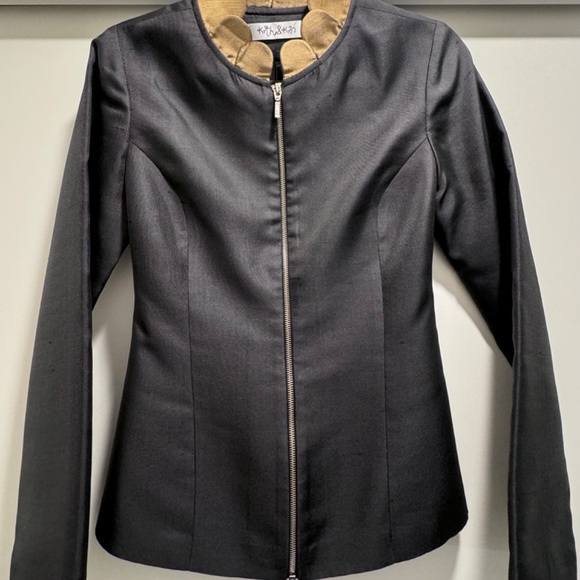 ZIBERLINE CIRCULAR PIECE NECK DETAIL JACKET - Picture 3 of 3